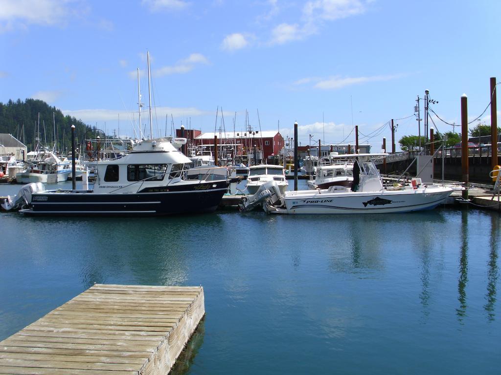 Harborview Inn & Rv Park Garibaldi Eksteriør bilde
