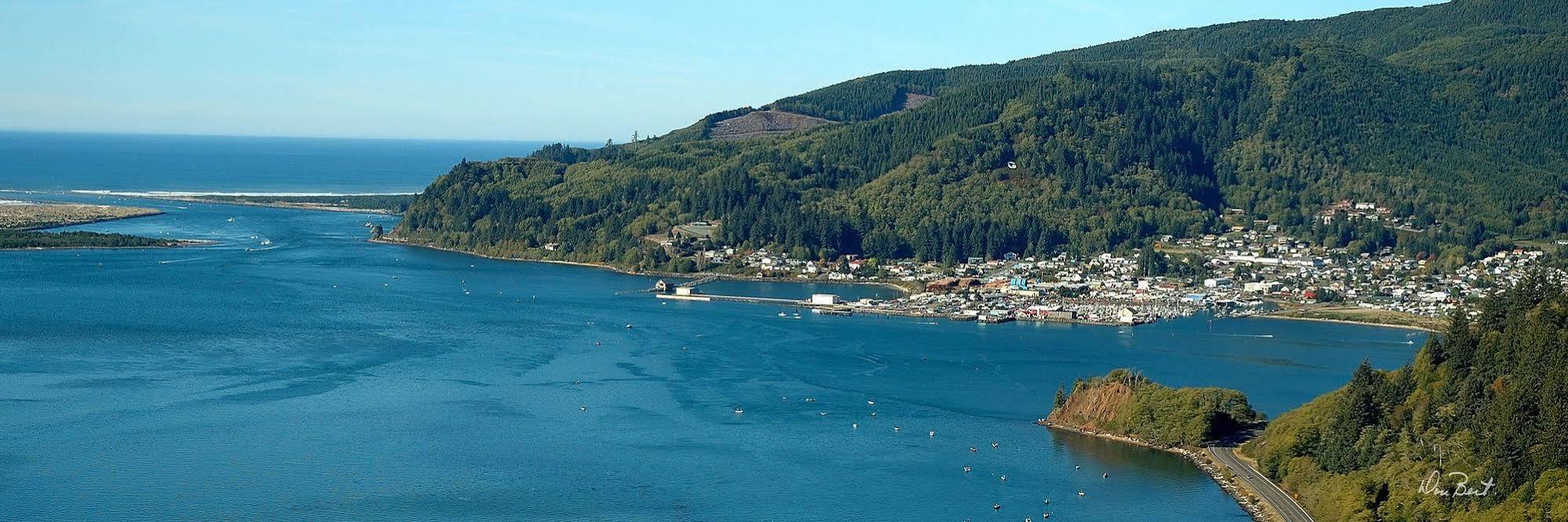 Harborview Inn & Rv Park Garibaldi Eksteriør bilde